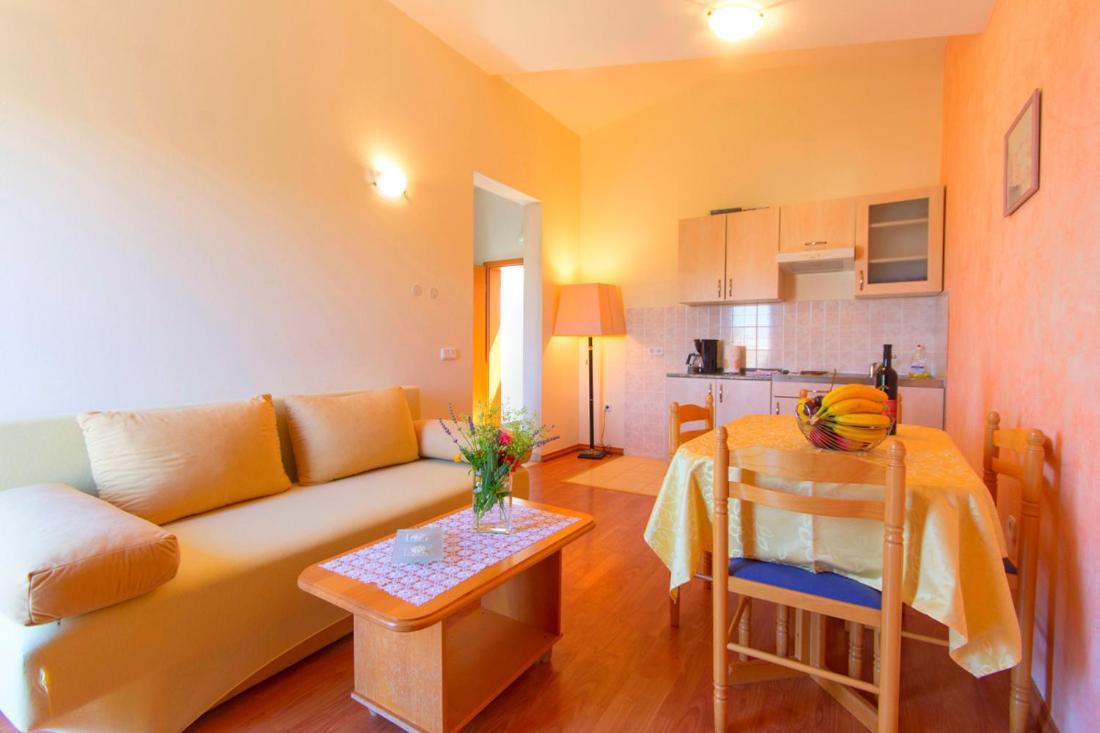 4 Palme Apartments A Фунтана Екстериор снимка