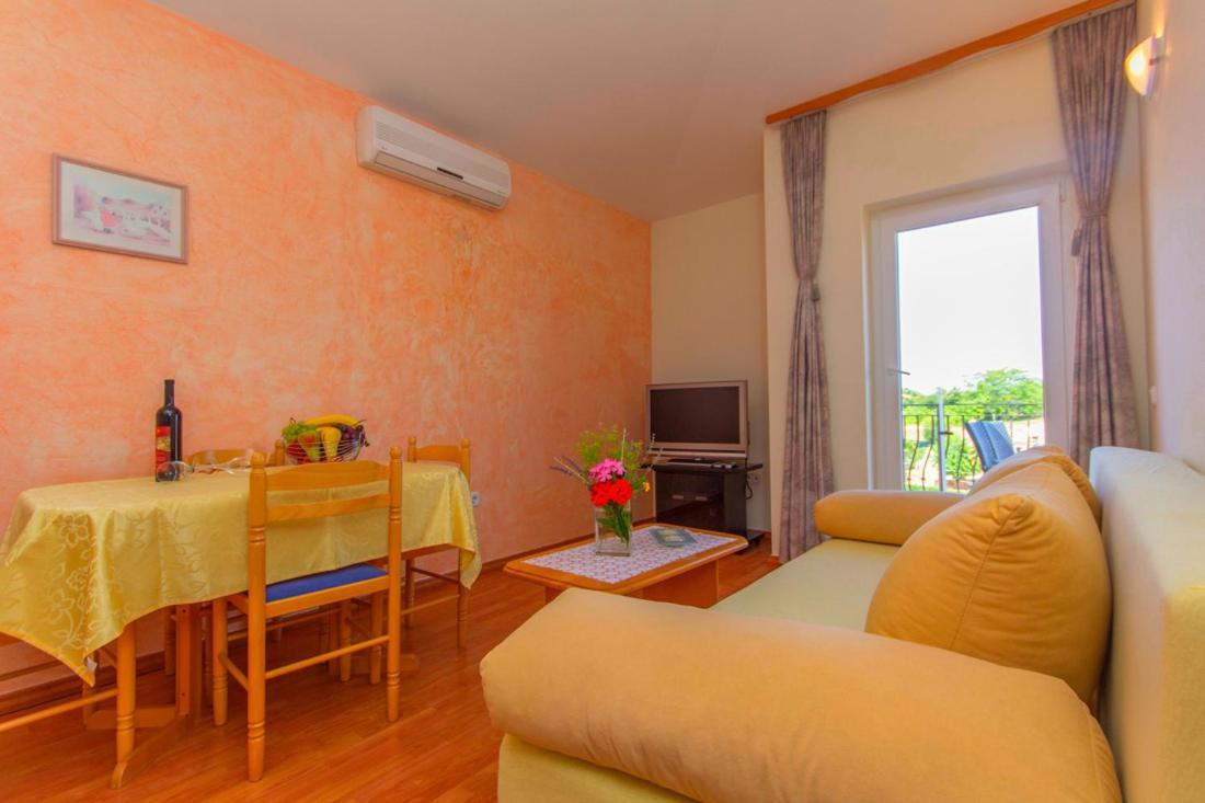 4 Palme Apartments A Фунтана Екстериор снимка
